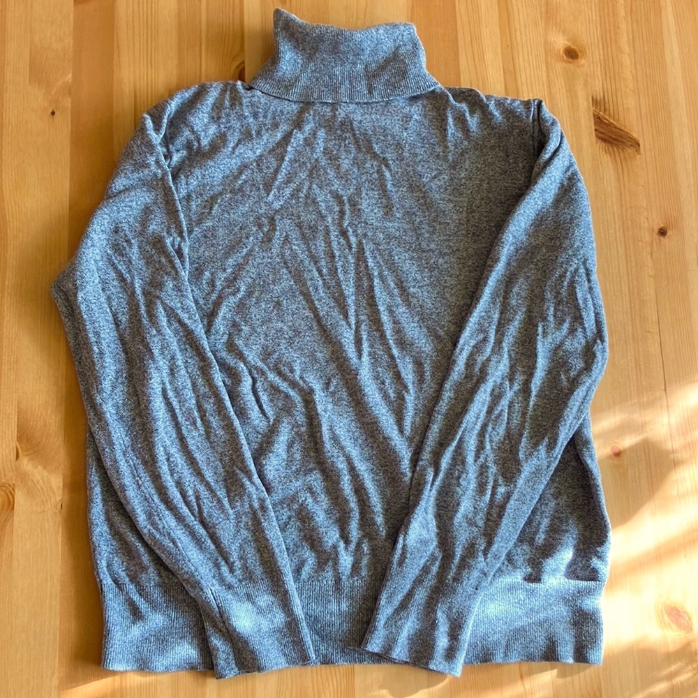 Banana Republic Premium Luxe Yarn Turtleneck Sweater